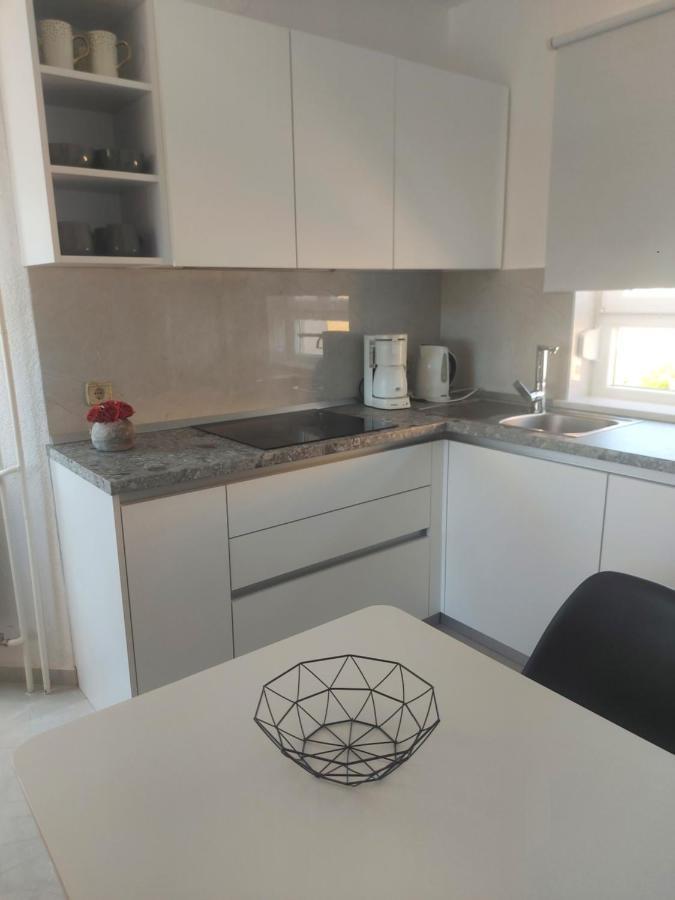 Apartments Fugosic Punat Exterior photo